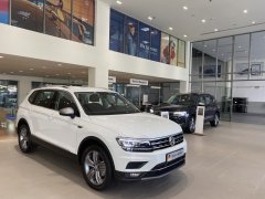 Volkwagen Tiguan SUV 7 chỗ, xe nhập khẩu, giảm trực tiếp tiền mặt lên đến 207 triệu Volkwagen Tiguan SUV 7 chỗ, xe nhập khẩu, giảm trực tiếp tiền mặt lên đến 207 triệu