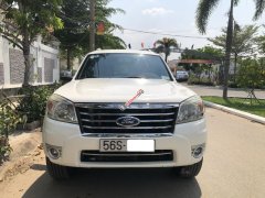 Bán ô tô Ford Everest Limited năm 2011, màu trắng còn mới