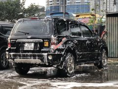 Cần bán Ford Escape 2.3L AT năm 2005, màu đen số tự động Cần bán Ford Escape 2.3L AT năm 2005, màu đen số tự động