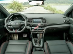 Hyundai Elantra 1.6 Turbo năm 2019, màu xanh, 719 triệu Hyundai Elantra 1.6 Turbo năm 2019, màu xanh, 719 triệu