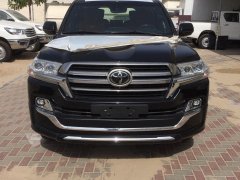 Bán Toyota Land Cruiser VXS 5.7 MBS đời 2020, màu đen, nhập khẩu Bán Toyota Land Cruiser VXS 5.7 MBS đời 2020, màu đen, nhập khẩu