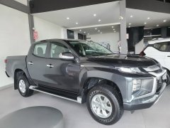Cần bán xe Mitsubishi Triton 4X2 MT 2020, màu xám, xe nhập Cần bán xe Mitsubishi Triton 4X2 MT 2020, màu xám, xe nhập