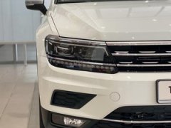 Volkswagen Tiguan Luxury giảm ngay 50% lệ phí trước bạ !! Volkswagen Tiguan Luxury giảm ngay 50% lệ phí trước bạ !!