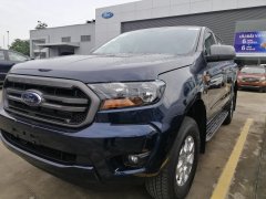 Cần bán xe Ford Ranger XLS AT 2020, màu xanh đen giao ngay Cần bán xe Ford Ranger XLS AT 2020, màu xanh đen giao ngay