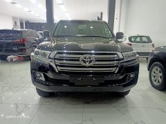 Bán Toyota Land Cruiser 4.6 nhâp chính hãng 2021, màu đen, nội thất nâu, xe sẵn giao ngay Bán Toyota Land Cruiser 4.6 nhâp chính hãng 2021, màu đen, nội thất nâu, xe sẵn giao ngay