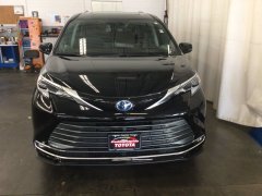 Bán xe Toyota Sienna Platinum 2021, màu đen, nhập khẩu Mỹ, giá cực tốt