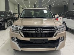 Duy nhất 1 xe màu vàng Toyota Land Cruiser 5.7 VXS 2021 mới 100% Duy nhất 1 xe màu vàng Toyota Land Cruiser 5.7 VXS 2021 mới 100%