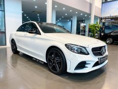 Bán Mercedes C300 2021 màu trắng, siêu lướt duy nhất trên thị trường, giá cực tốt Bán Mercedes C300 2021 màu trắng, siêu lướt duy nhất trên thị trường, giá cực tốt