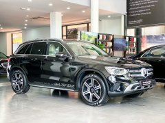 Bán Mercedes GLC200 4Matic 2021 màu đen siêu lướt biển đẹp giá cực tốt xe đã qua sử dụng chính hãng Bán Mercedes GLC200 4Matic 2021 màu đen siêu lướt biển đẹp giá cực tốt xe đã qua sử dụng chính hãng
