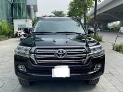 Cần bán xe Toyota Land Cruiser 4.6 V8 đời 2016, màu đen, nhập khẩu, như mới Cần bán xe Toyota Land Cruiser 4.6 V8 đời 2016, màu đen, nhập khẩu, như mới