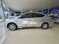 Bán ô tô Nissan Sunny 1.5AT sản xuất năm 2017, màu bạc chính chủ