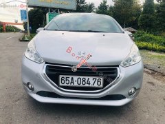 Cần bán gấp Peugeot 208 đời 2013, màu bạc, nhập khẩu nguyên chiếc còn mới Cần bán gấp Peugeot 208 đời 2013, màu bạc, nhập khẩu nguyên chiếc còn mới