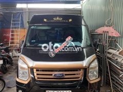 Bán xe Ford Transit Limousine năm 2017, màu đen xe gia đình