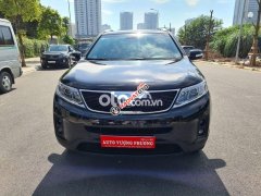 Bán Kia Sorento 2.4AT năm sản xuất 2016, màu đen, giá tốt