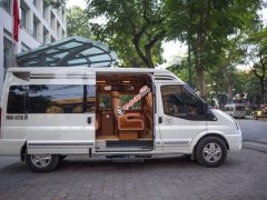 Bán xe Limousine cao cấp 10 chỗ - Ford Transit, màu trắng chính chủ