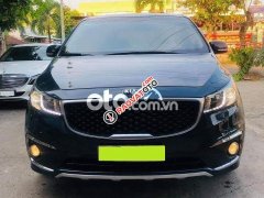 Bán Kia Sedona GATH đời 2017, màu đen số tự động, giá tốt