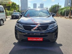 Bán xe Kia Sorento 2.4AT sản xuất 2016, màu đen còn mới