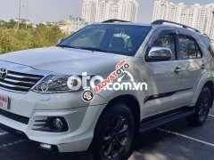 Cần bán lại xe Toyota Fortuner Sportivo sản xuất 2015, màu trắng số tự động