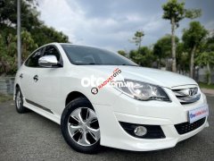 Bán ô tô Hyundai Avante 1.6MT sản xuất 2012, màu trắng xe gia đình