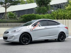 Cần bán xe Hyundai Accent Blue đời 2015, màu bạc, nhập khẩu, giá cạnh tranh