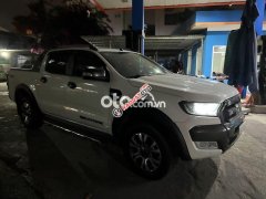 Cần bán xe Ford Ranger Wildtrak 3.2 đời 2017, màu trắng