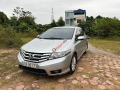 Cần bán lại xe Honda City 1.5 AT đời 2013, màu bạc  