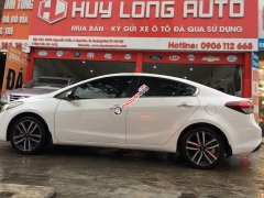 Xe Kia Cerato 2.0 đời 2016, màu trắng còn mới giá cạnh tranh