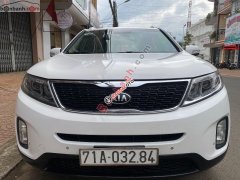 Cần bán gấp Kia Sorento AT đời 2016, màu trắng
