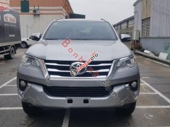 Cần bán lại xe Toyota Fortuner V 2016, màu bạc, xe nhập