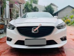 Cần bán gấp Mazda 6 2.0L đời 2016, màu trắng chính chủ