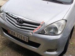 Cần bán xe Toyota Innova J đời 2008, màu bạc