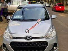 Bán Hyundai Grand i10 1.0 MT đời 2017, màu bạc còn mới