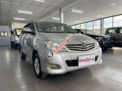 Bán Toyota Innova 2.0G năm 2011, màu bạc