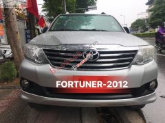 Bán ô tô Toyota Fortuner 2.5G sản xuất 2012, màu bạc số sàn