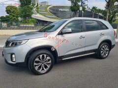 Bán Kia Sorento GAT đời 2017, màu bạc