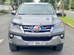 Cần bán xe Toyota Fortuner 2.7V năm 2017, màu xám, xe nhập