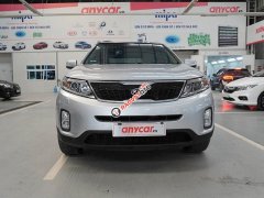 Cần bán Kia Sorento DATH đời 2017, màu bạc, giá chỉ 748 triệu