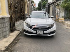 Cần bán Honda Civic model 2020, số tự động, màu trắng, nhập Thái Lan
