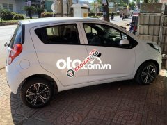 Bán Chevrolet Spark Van đời 2017, màu trắng còn mới