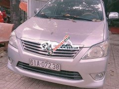 Bán xe Toyota Innova V năm sản xuất 2012, màu bạc chính chủ