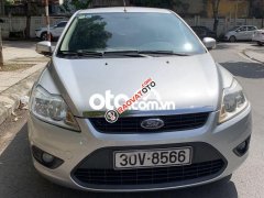 Bán xe Ford Focus 1.8AT sản xuất 2009, màu bạc xe gia đình, 290 triệu