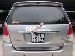 Bán Toyota Innova 2.0V 2011, màu bạc xe gia đình, 390 triệu