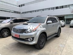 Bán Toyota Fortuner G đời 2016, màu bạc số sàn