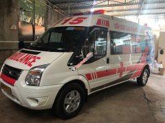 Cần bán gấp Ford Transit Luxury năm 2016, màu trắng như mới