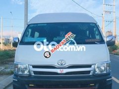 Bán Toyota Hiace MT sản xuất 2012, màu trắng, nhập khẩu nguyên chiếc