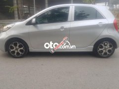 Cần bán gấp Kia Morning SI  AT sản xuất 2017, màu bạc