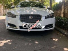 Bán Jaguar XF 2.0AT sản xuất năm 2014, màu trắng, nhập khẩu nguyên chiếc