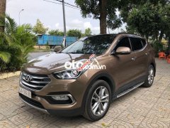 Cần bán xe Hyundai Santa Fe 2.4AT 4WD sản xuất 2017, màu nâu, giá tốt