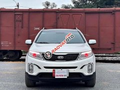 Bán ô tô Kia Sorento CRDi năm sản xuất 2016, màu trắng, giá 700tr
