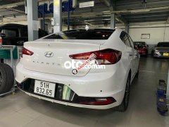 Cần bán lại xe Hyundai Elantra AT năm 2020, màu trắng, nhập khẩu nguyên chiếc, giá chỉ 650 triệu